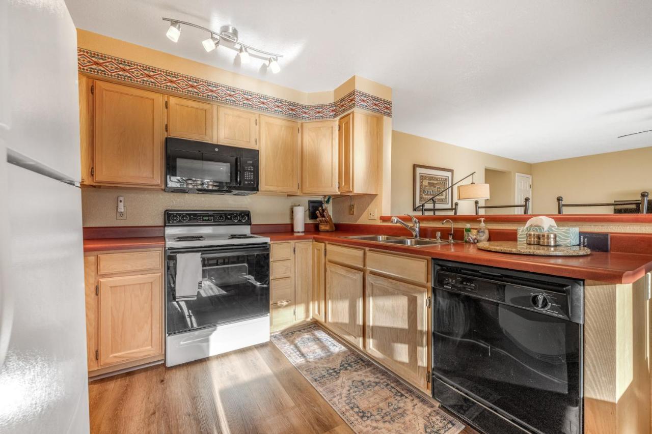 Charming Walnut Hills Condo Флагстаф Екстериор снимка